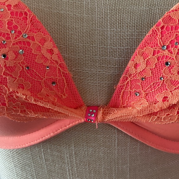 Victoria Secret Padded Demi Buste Coussing pink with rhinestones bra size 34B - Picture 5 of 16